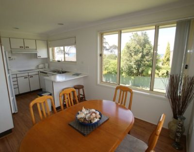Caseys Beach Retreat on Calton