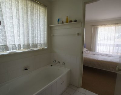 Caseys Beach Retreat on Calton